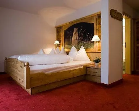 Pfandleralm Hotel 3*